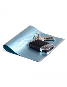 Полезные мелочи Surf Logic AluminIum Bag Smart Key (Пакет для глушения сигнала авто брелка).Цена, купить, продажа и описание на сайте wind.ua.